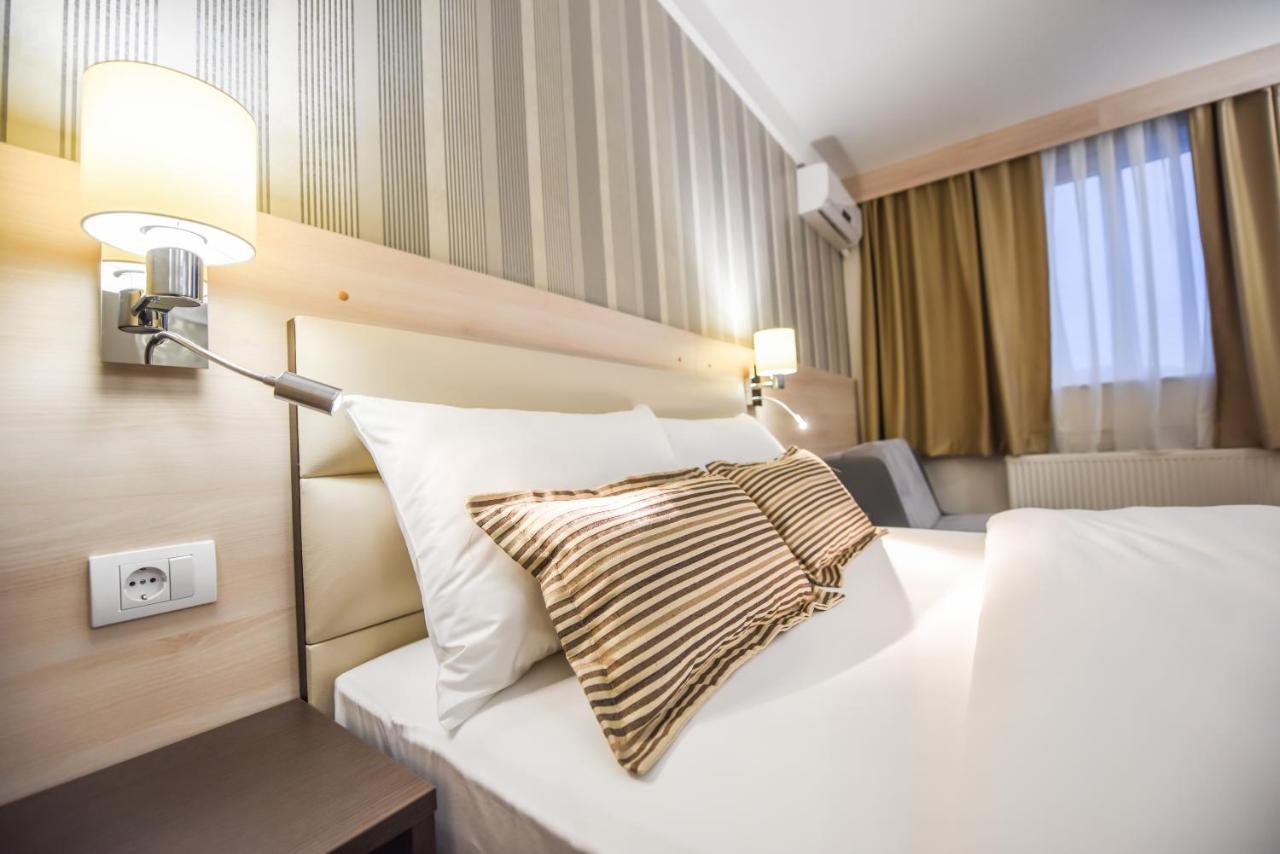 Hotel Pozega Luaran gambar
