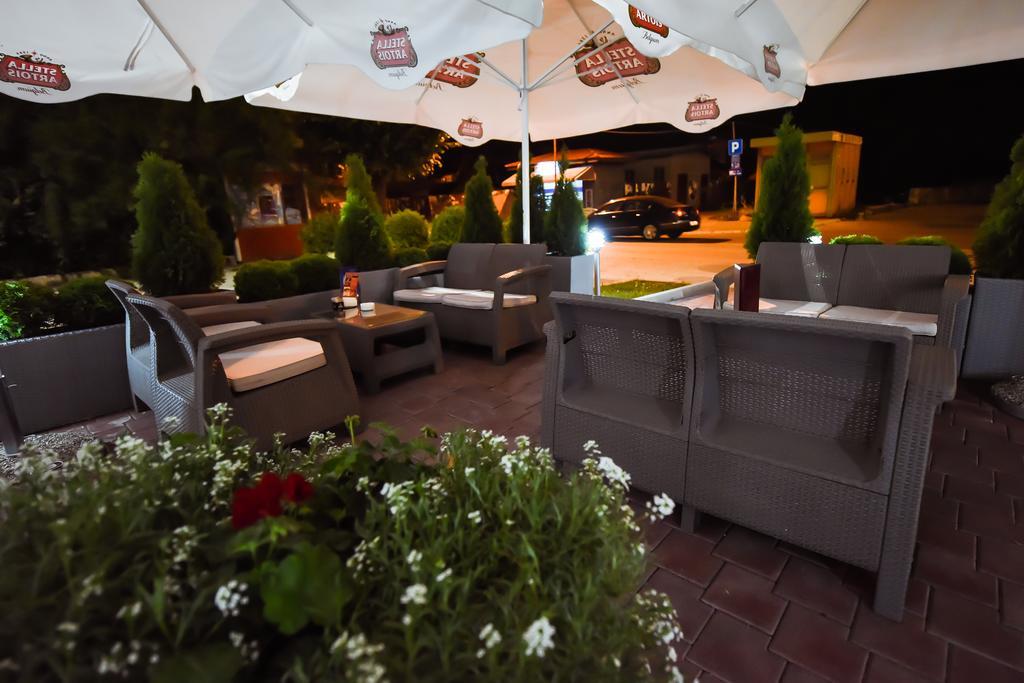 Hotel Pozega Luaran gambar