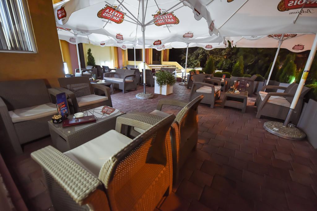 Hotel Pozega Luaran gambar